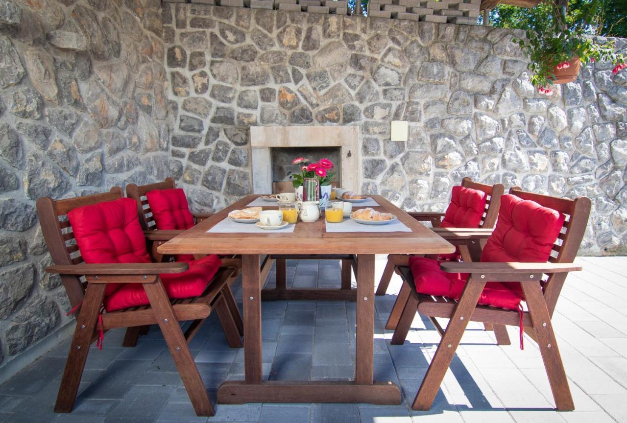 Guest House 'Villa Fani' Veprinac With Jacuzzi Bagian luar foto